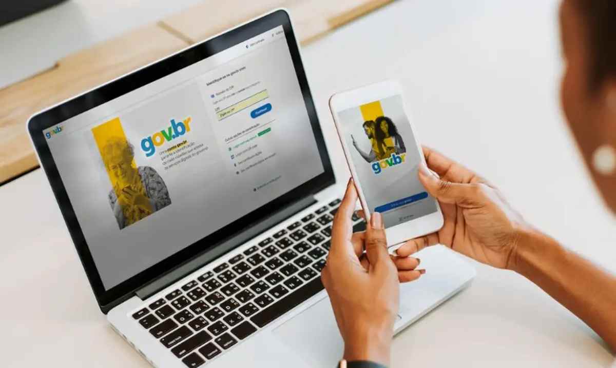 Estão sendo cumpridos cinco mandados de prisão temporária e 16 mandados de busca e apreensão