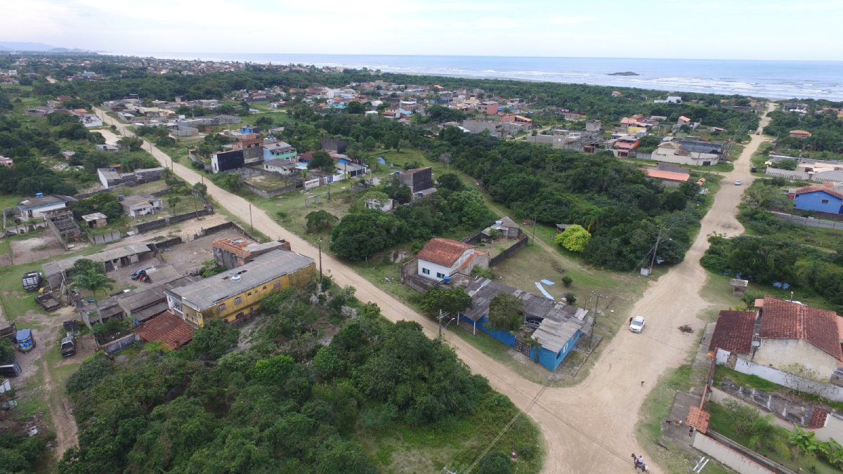 Outro problema é a localização do loteamento, que fica na divisa entre Itanhaém e Peruíbe