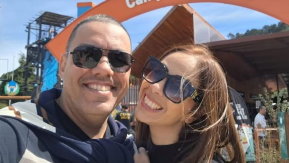 A esposa, Amanda Fernandes, de 42 anos, morreu no local do crime