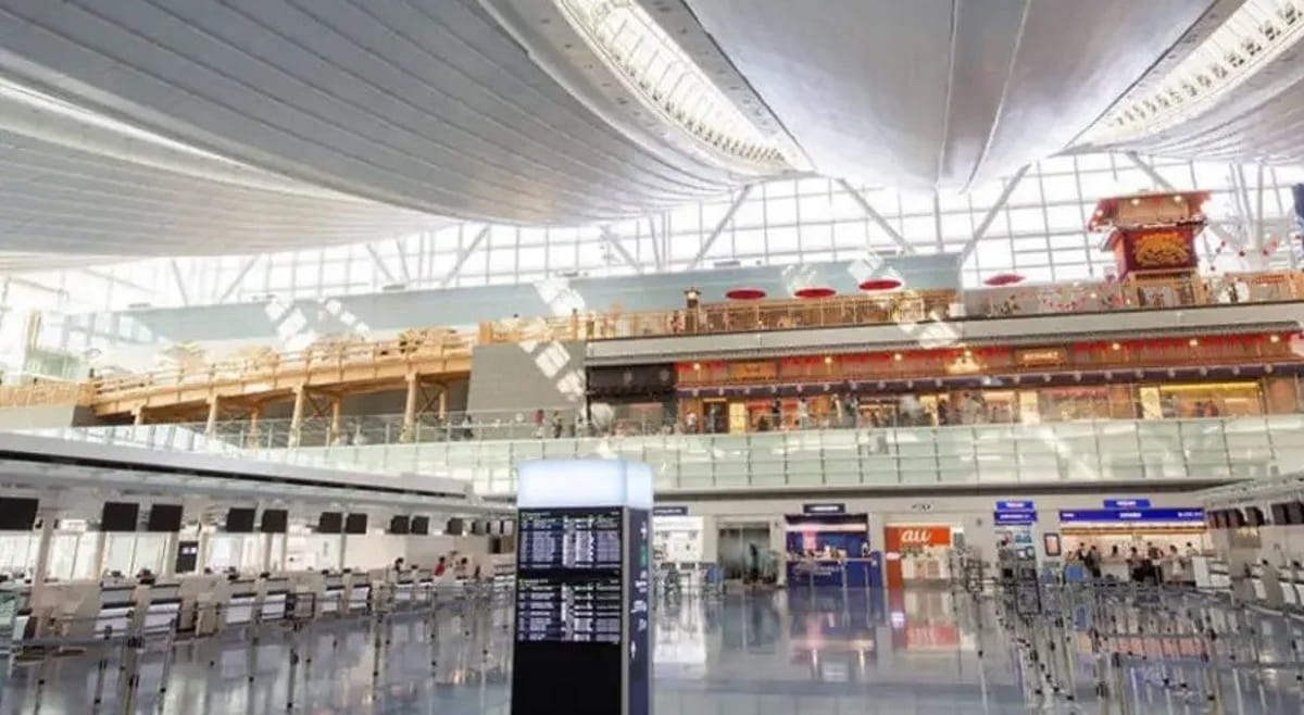 O Aeroporto de Tóquio Haneda ganhou o prêmio de Aeroporto Mais Limpo do Mundo 2025 na categoria Aeroporto Principal