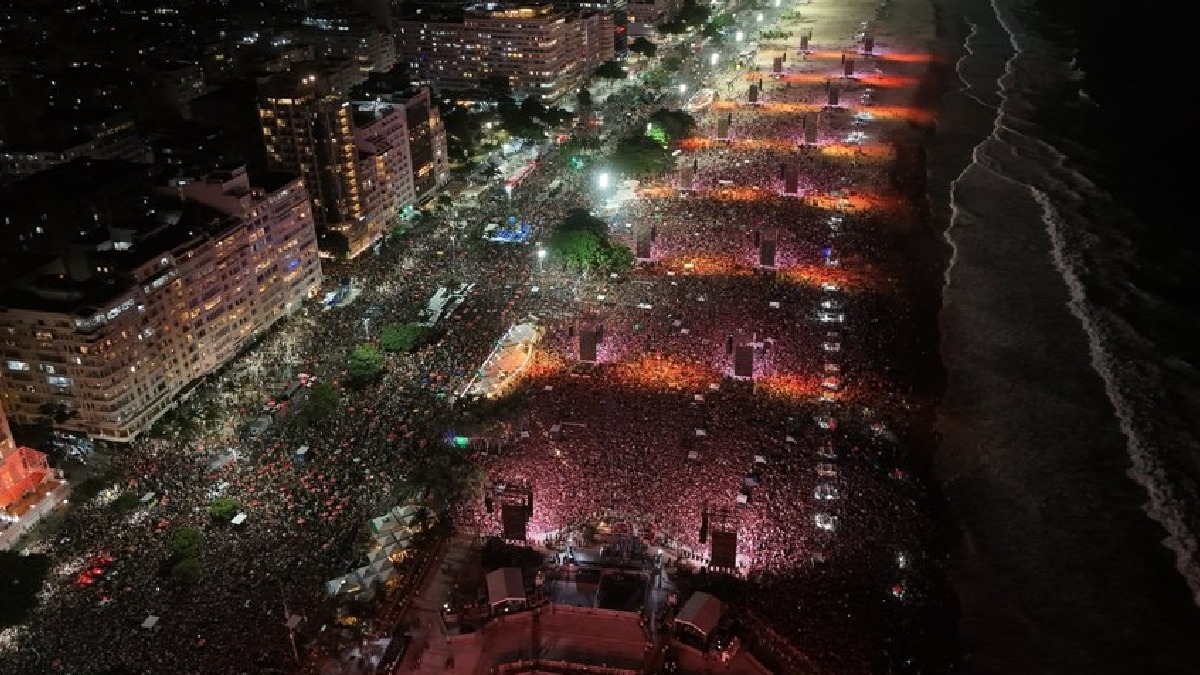 Lady Gaga arrastou uma legião de fãs para evento na praia de Copacabana