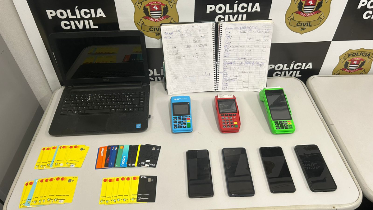 Um dos celulares localizados estava registrado como produto de roubo