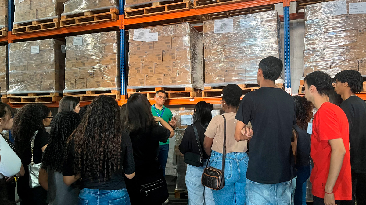 O projeto abre as portas da empresa para que estudantes do Ensino Médio e Técnico em diversas áreas conheçam na prática a rotina de um terminal portuário.