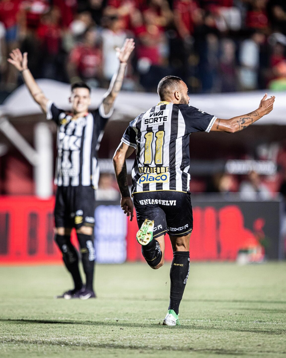 Santos conquistou três pontos importantes em Salvador diante do Vitória