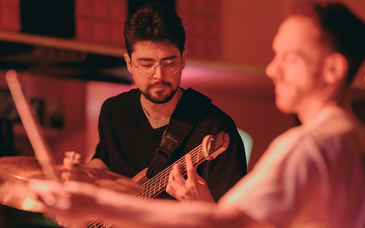 Músico Marcelo Maccagnan, natural de Santos, está à frente de um dos projetos mais ousados da cena nova-iorquina