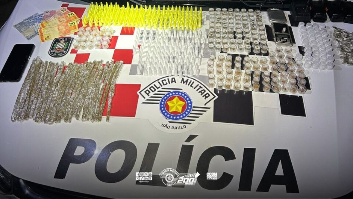 A Policia Militar realizou a apreensão de dois suspeitos no Marapé