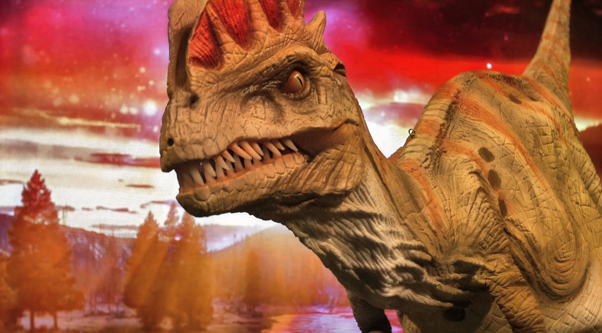 Com 45 dinossauros em tamanho real, Jurassic Safari Experience 2 inicia turnê nacional com espetáculo interativo