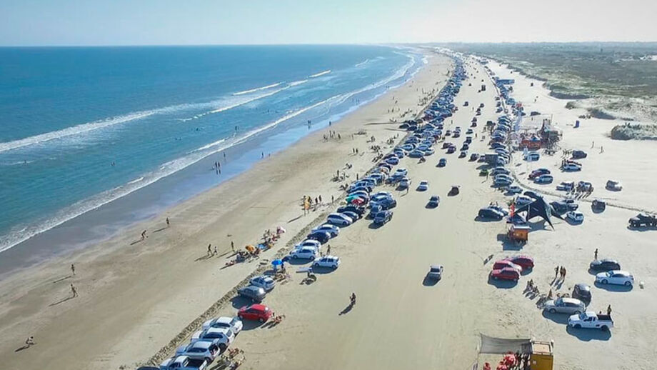 Com características únicas, a região atrai muitos turistas, contribuindo para a economia local