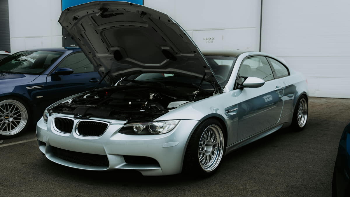 O condutor deve avaliar a revisão automotiva com um olhar crítico