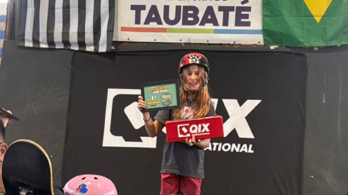 A jovem Scarlett Vilalva, conhecida como Cacá, ganhou neste fim de semana mais uma etapa paulista de skate, no Itaim Radical, em Taubaté