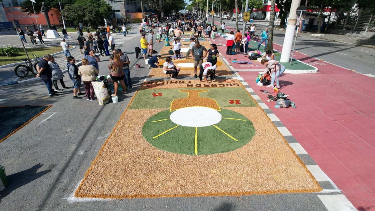 Fiéis usufruirão de itens recicláveis para as confecções dos tapetes, como cascas de ovos e borra de café