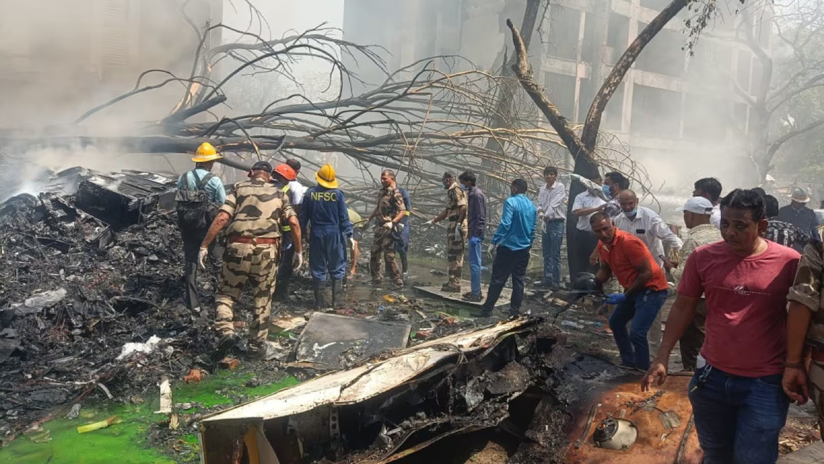 O único sobrevivente identificado até o momento é Ramesh Viswashkumar, cidadão britânico de 40 anos