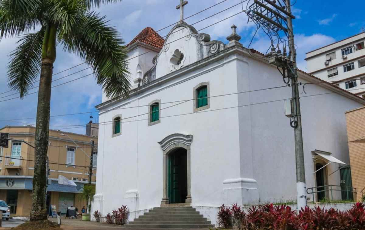 A primeira Igreja Matriz em território nacional recebeu o nome de Nossa Senhora da Assunção