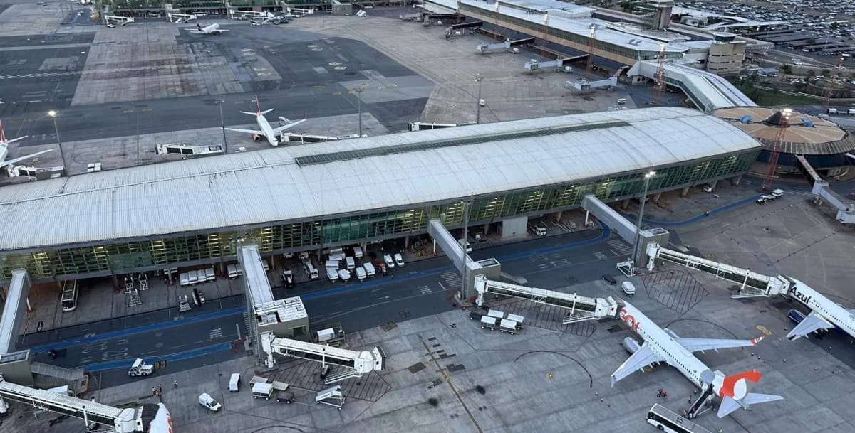 O aeroporto brasiliense conquistou nota 8,6 em pontualidade dos voos, 8,3 em avaliação dos clientes sobre qualidade do serviço e 8,2 em relação à alimentação e opções de lojas