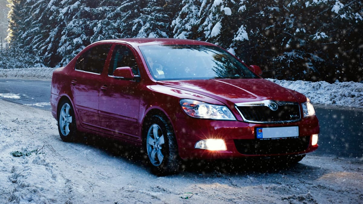 Durante o período de inverno, diversos automóveis sofrem com as condições climáticas