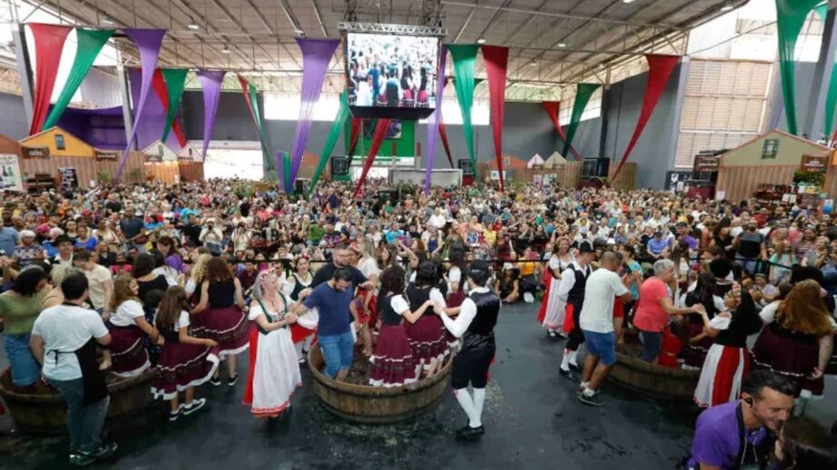 A festa acontece anualmente no Parque da Uva, um espaço inaugurado em 1953