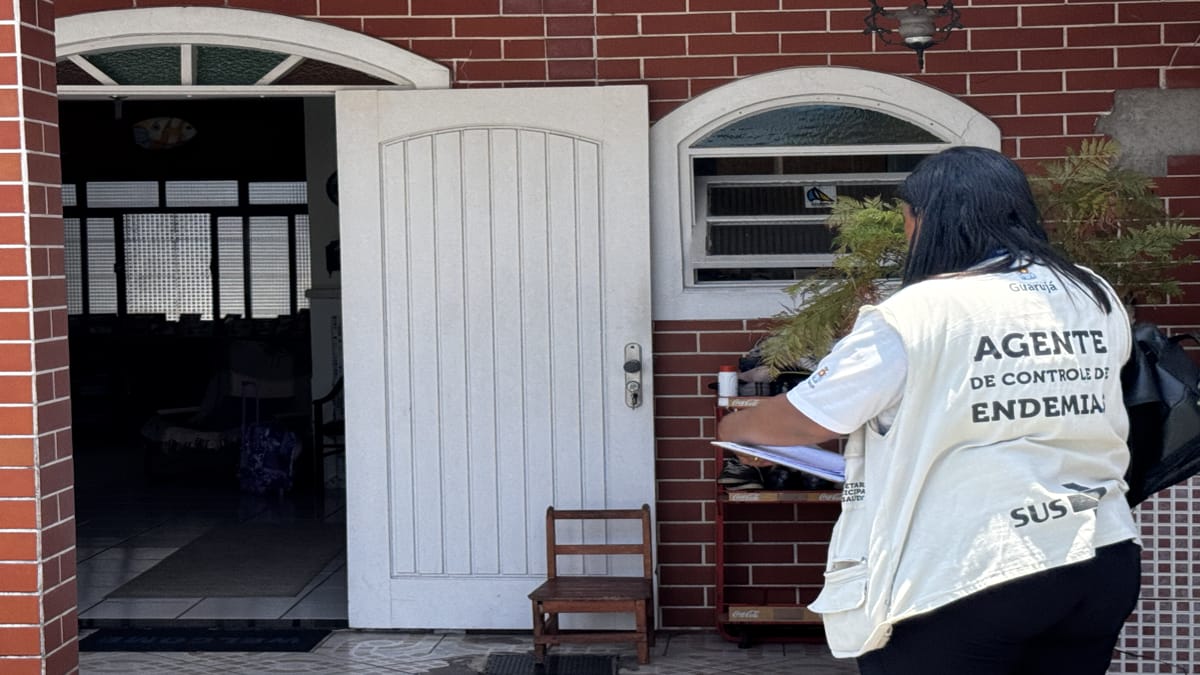 Liderando o combate à doença está a equipe de Combate e Controle às Endemias, da Secretaria Municipal de Saúde