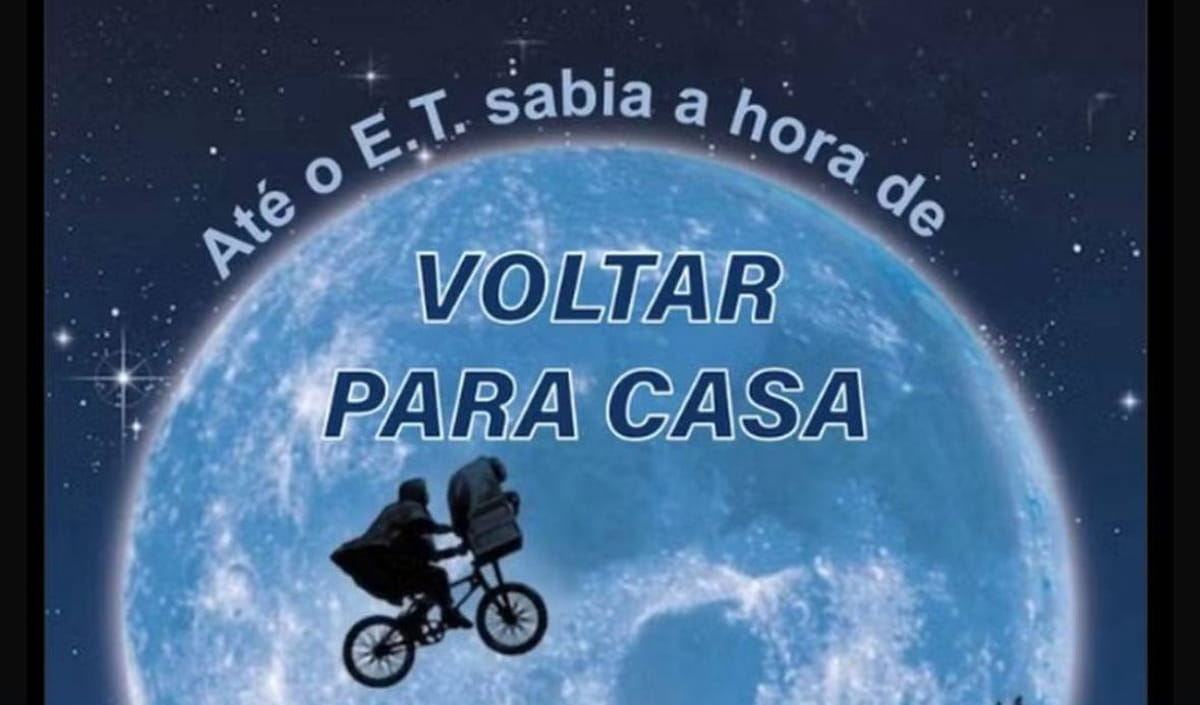 Na sequência, o texto informa que o governo norte-americano oferece suporte para quem optar por retornar voluntariamente