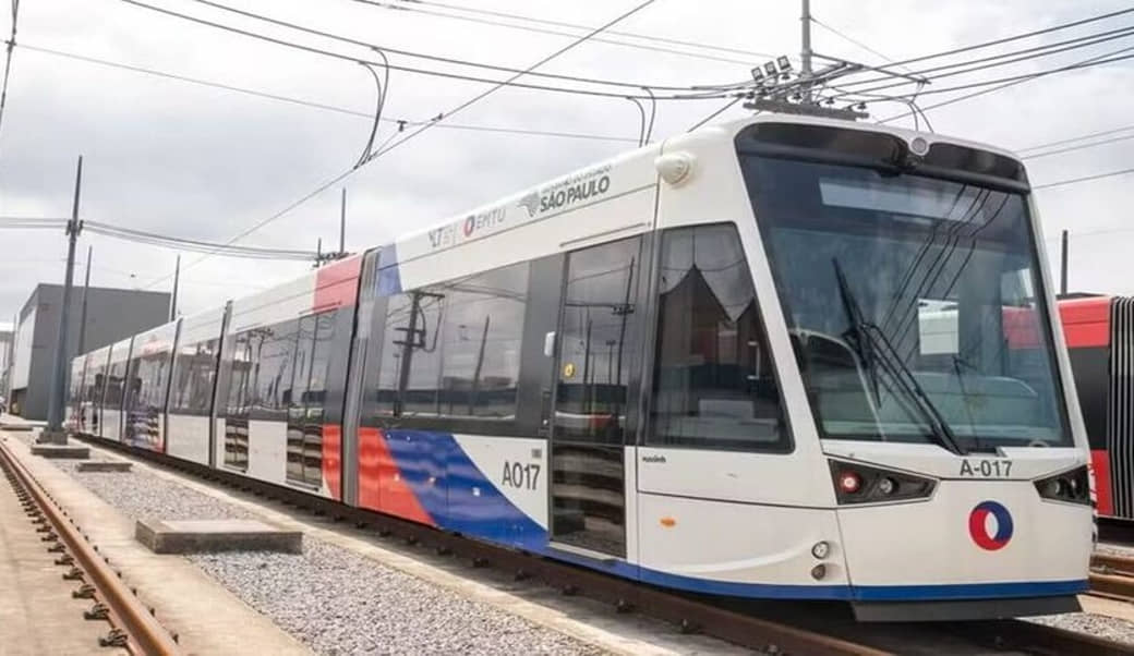 O VLT de Santos, que liga à cidade de São Vicente e segue em expansão