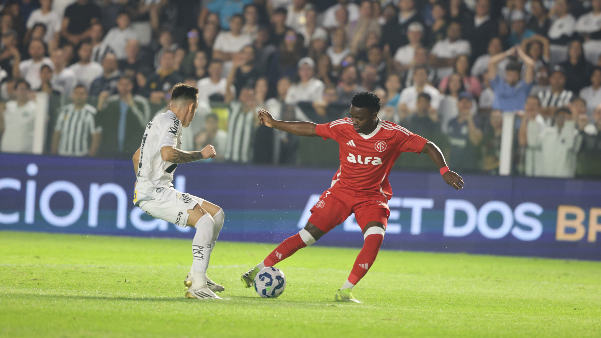Johan Carbonero abriu o placar para o Colorado aos 9 minutos do primeiro tempo