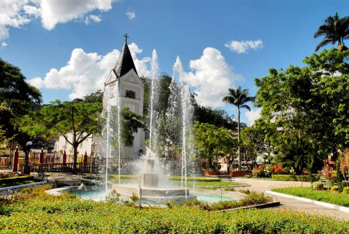 Outro ponto de destaque são os eventos e festas presentes no calendário municipal