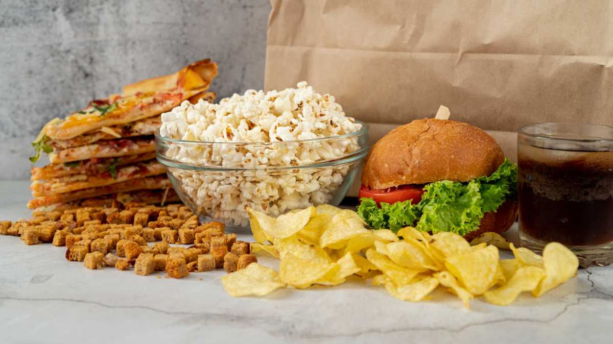 Os dados reforçam que o consumo habitual desses alimentos representa uma ameaça real à saúde pública