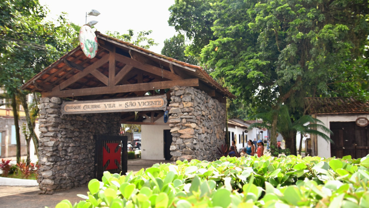 O itinerário também leva os participantes por referências importantes da história e identidade vicentina