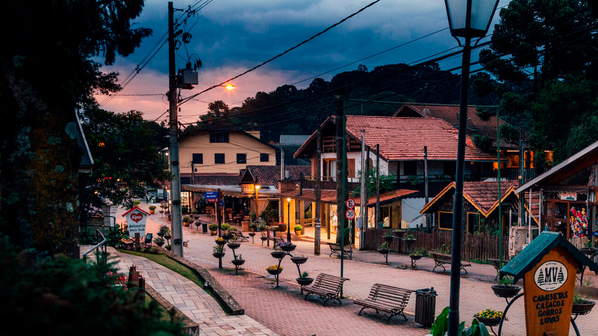 Um dos destinos turísticos mais queridos do Sul de Minas, Monte Verde une frio, natureza e charme alpino