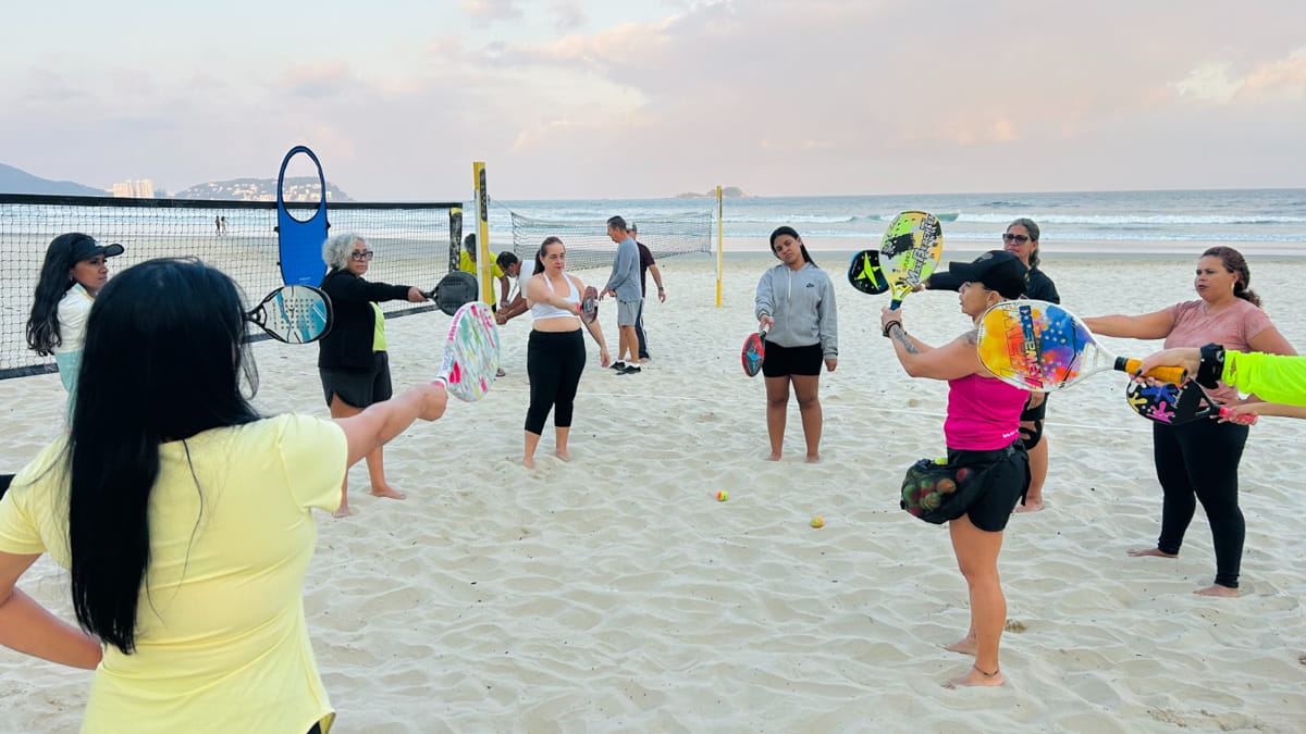 Os interessados devem comparecer ao local nos dias e horários das aulas, onde serão orientados e divididos de acordo com o nível de experiência