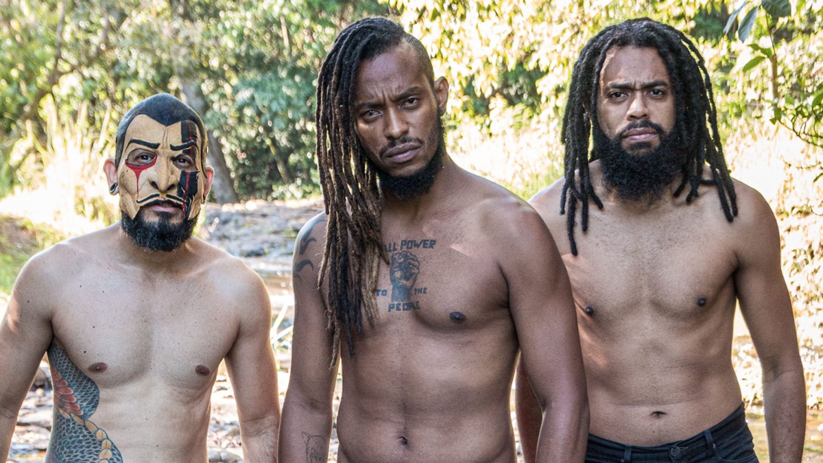 Black Pantera é composta por Charles Gama (guitarra e vocal), Chaene da Gama (baixo) e Rodrigo Pantera (bateria)