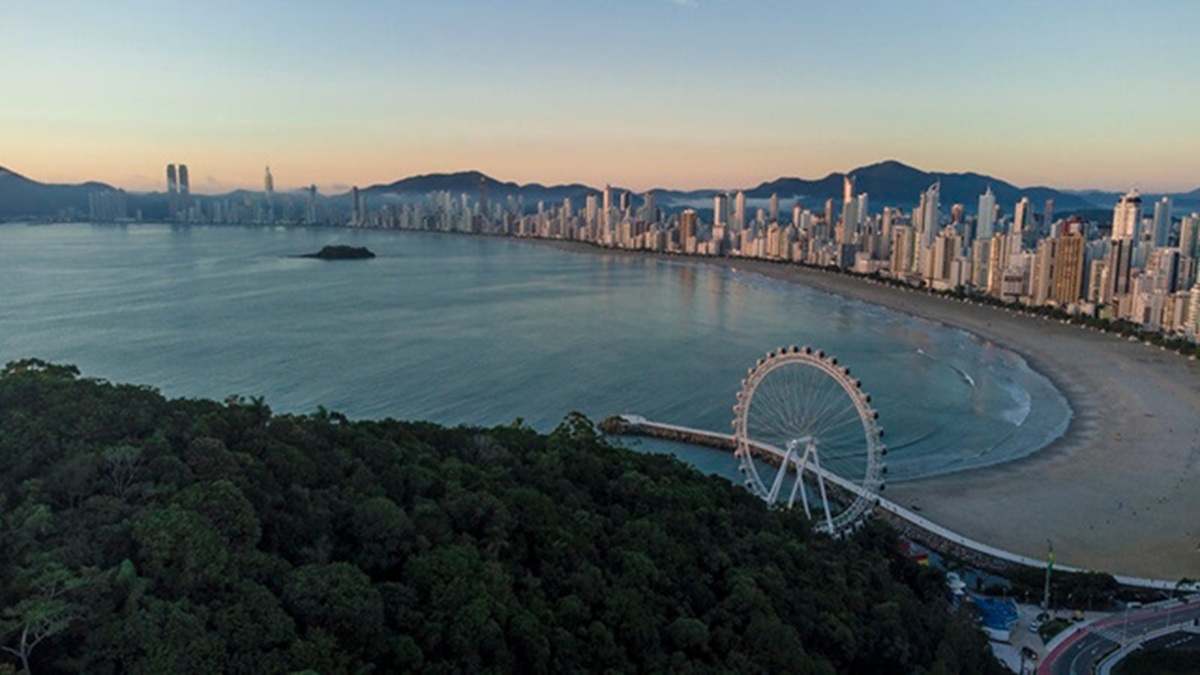 Balneário Camboriú lidera o ranking nacional de preço do metro quadrado