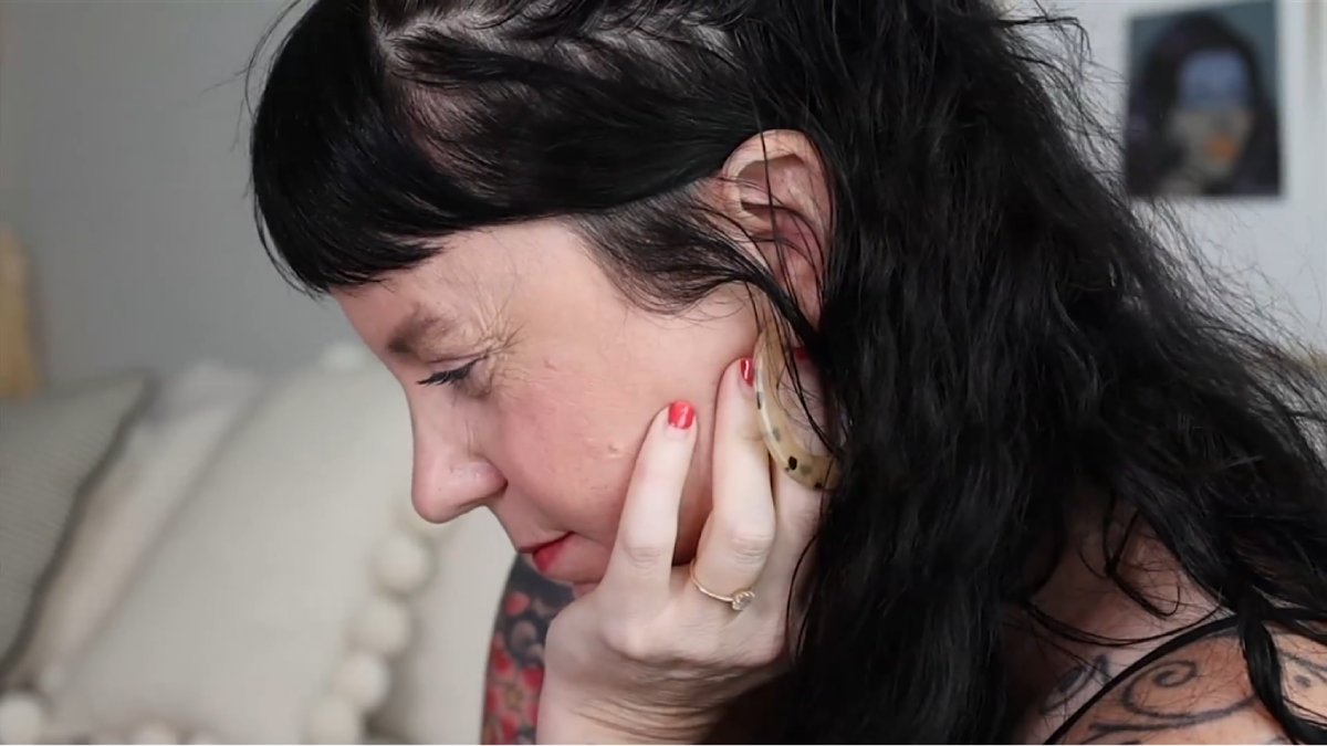 A influenciadora Rebecca Luna foi diagnosticada com Alzheimer aos 48 anos