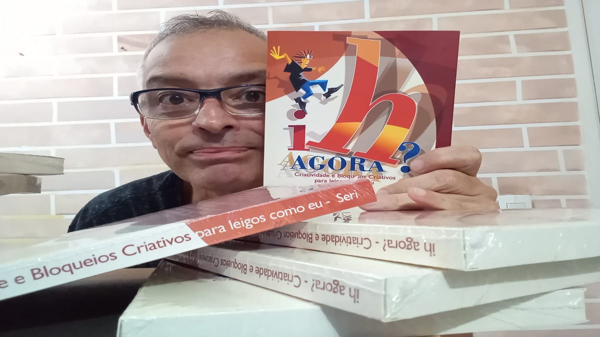 Chargista Seri é autor do livro 'Ih Agora? Criatividade de Bloqueio Criativo Para Leigos Como Eu'