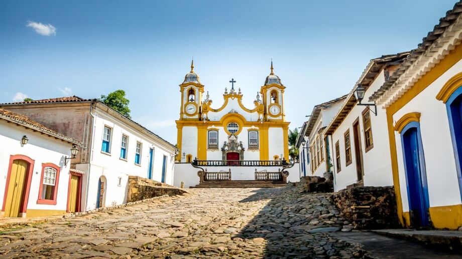 Tiradentes passou a adotar seu nome atual em homenagem a Joaquim José da Silva Xavier, o Tiradentes