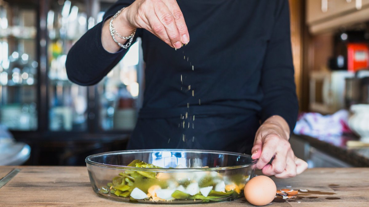Essa erva comum da sua cozinha pode transformar sua saúde
