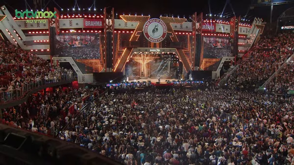 Show de Frei Gilson reuniu mais de 60 mil pessoas, superando a expectativa da organização