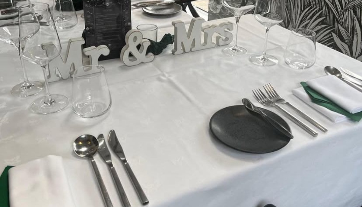 No La Popote, na Inglaterra, os clientes agora podem escolher entre sete rótulos especiais de água