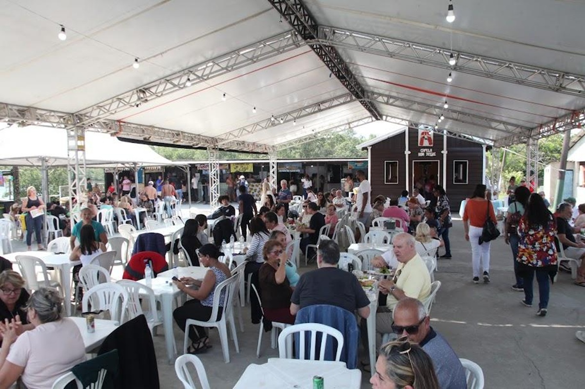 Festa do Bom Jesus agita Ilha Diana com fé, cultura e frutos do mar