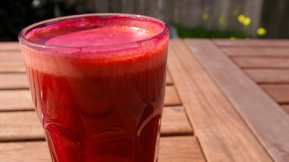 O suco de beterraba é ótimo para controlar pressão sanguínea