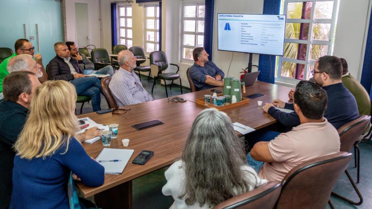 A equipe da Prefeitura levantou diversos pontos sobre a localização dos acessos e retornos