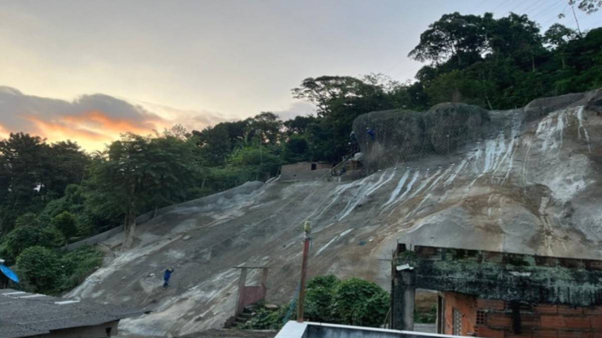 Obras de drenagem e contenção no Morro da Caneleira, no trecho próximo à Rua das Pedras, foram finalizadas em maio de 2024