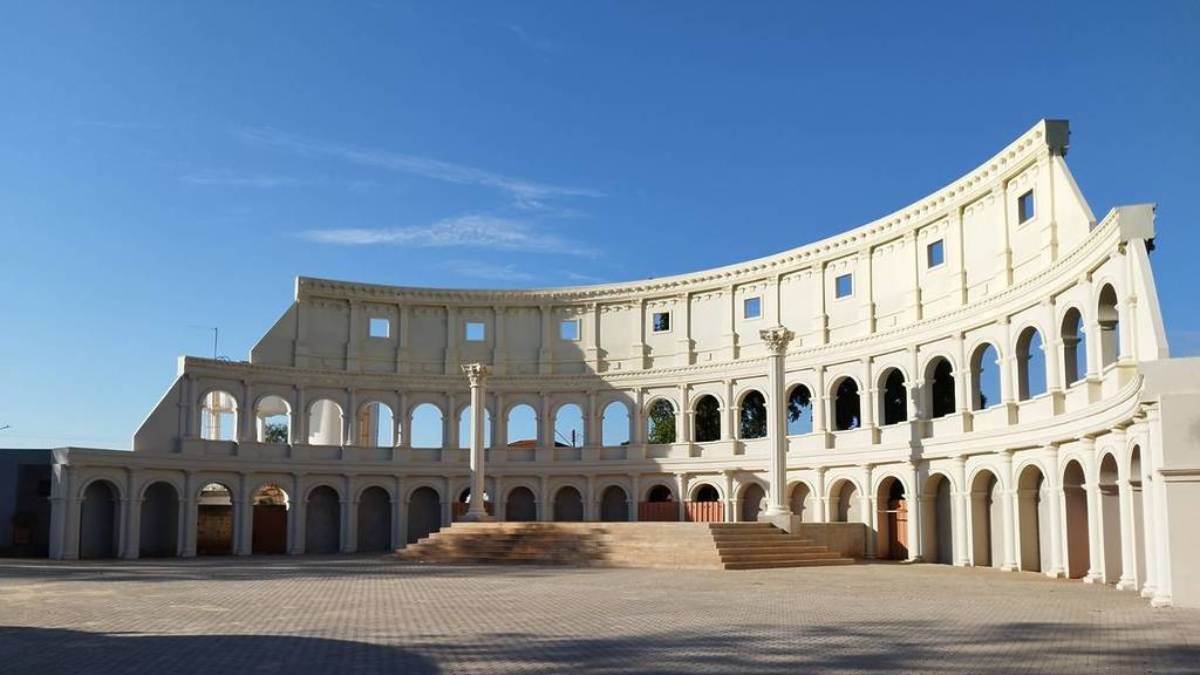 Pedrinhas Paulista abriga réplica brasileira do Coliseu