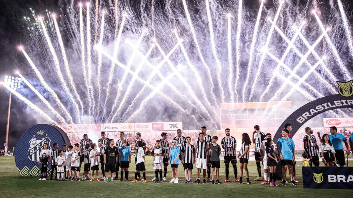 O Santos venceu 11 vezes, foi derrotado em 4 partidas, e em 9 o confronto terminou empatado