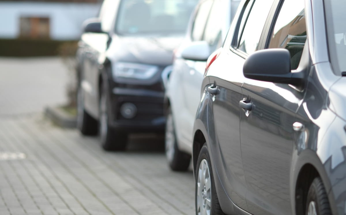 Você precisa passar de carro ou moto pela cidade de Santos? Então é melhor redobrar a atenção