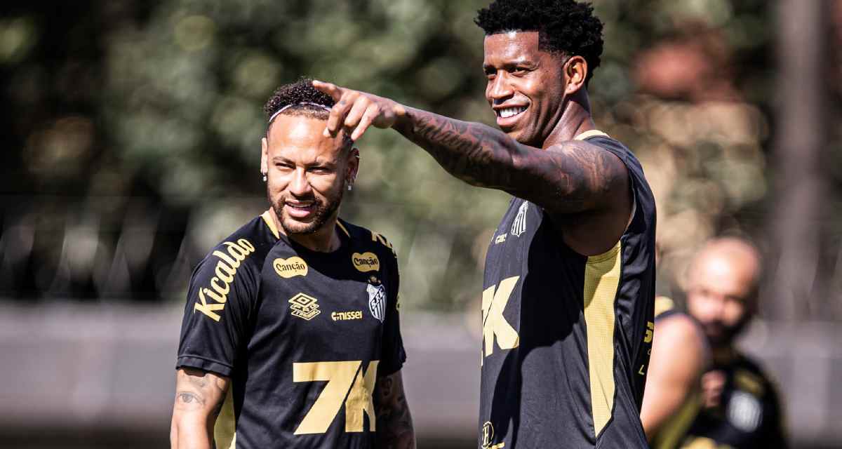Gil deve assumir a vaga. Na lateral direita, Mayke e Igor Vinicius disputam a posição