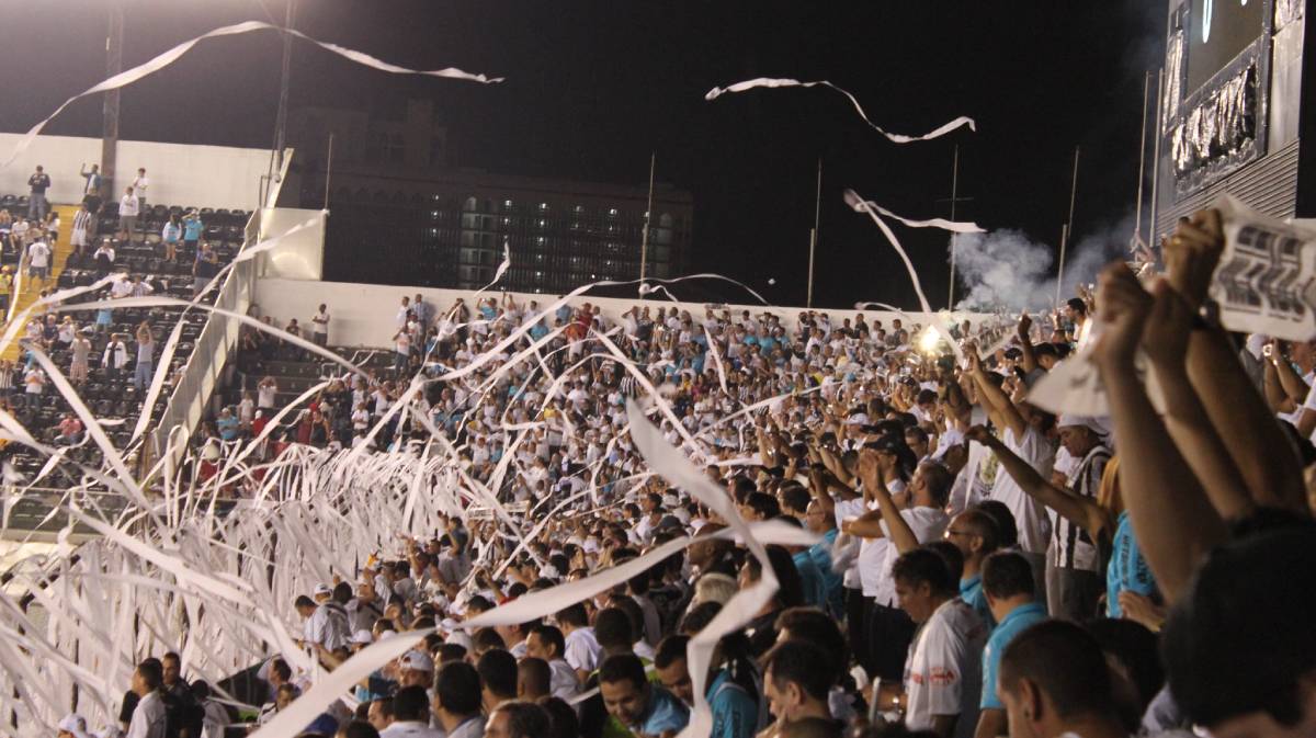 O pai do menino faleceu há alguns meses e era apaixonado pelo time da Vila Belmiro
