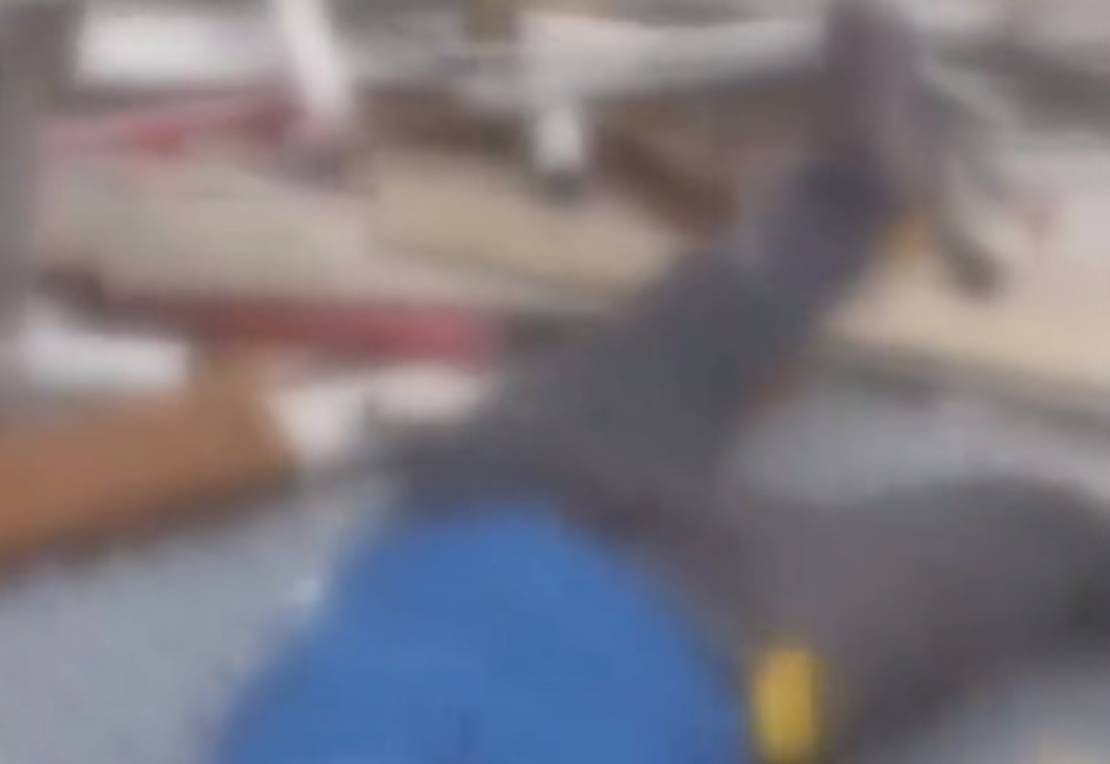 A gestão do Litoral Plaza Shopping confirmou a veracidade dos fatos e explicou que o acidente envolveu funcionários terceirizados