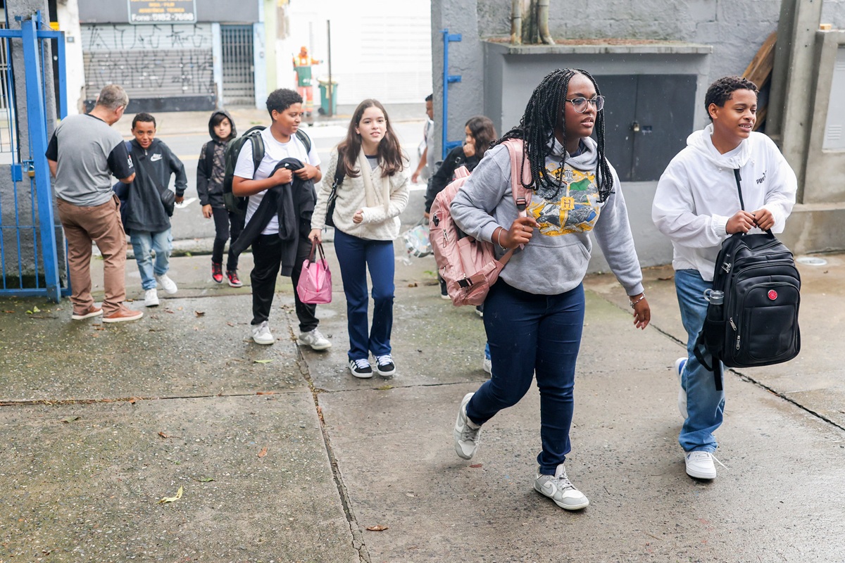 Governo de São Paulo abriu período de matrículas para novos estudantes da rede estadual em 2026