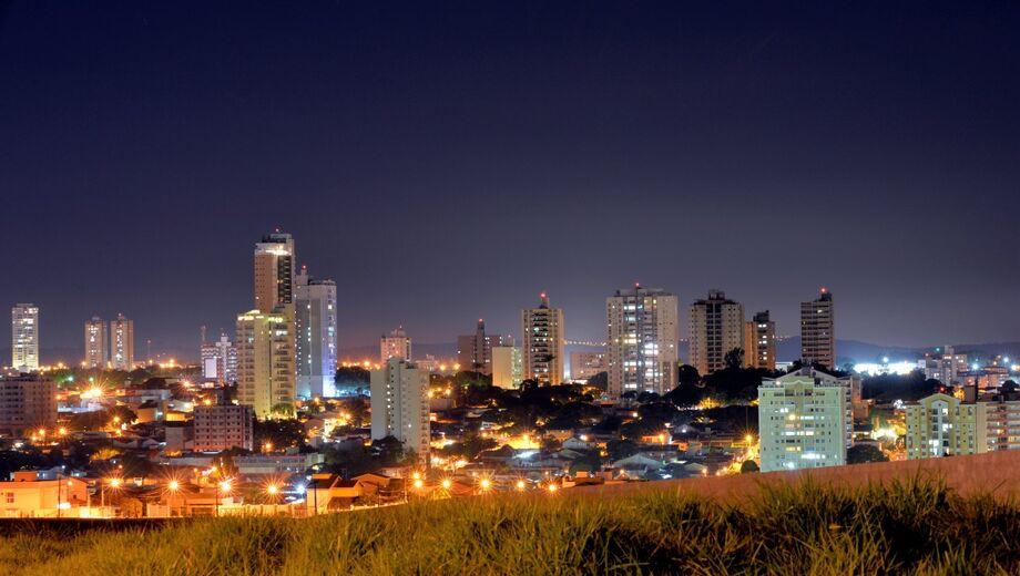 A cidade figura entre as mais organizadas e acolhedoras do estado, sendo ideal para famílias, profissionais em busca de mobilidade e até aposentados