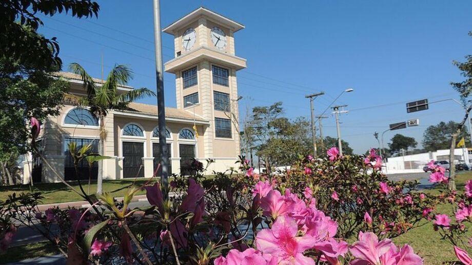 Cercada pela Serra do Mar e repleta de áreas verdes preservadas, Ribeirão Pires oferece um ambiente sereno e saudável